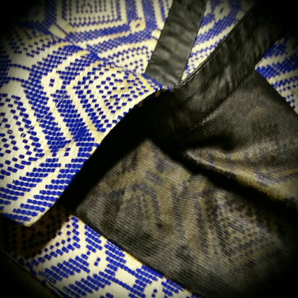 LUSH Mini Skirt  Size M - Picture 3 of 4